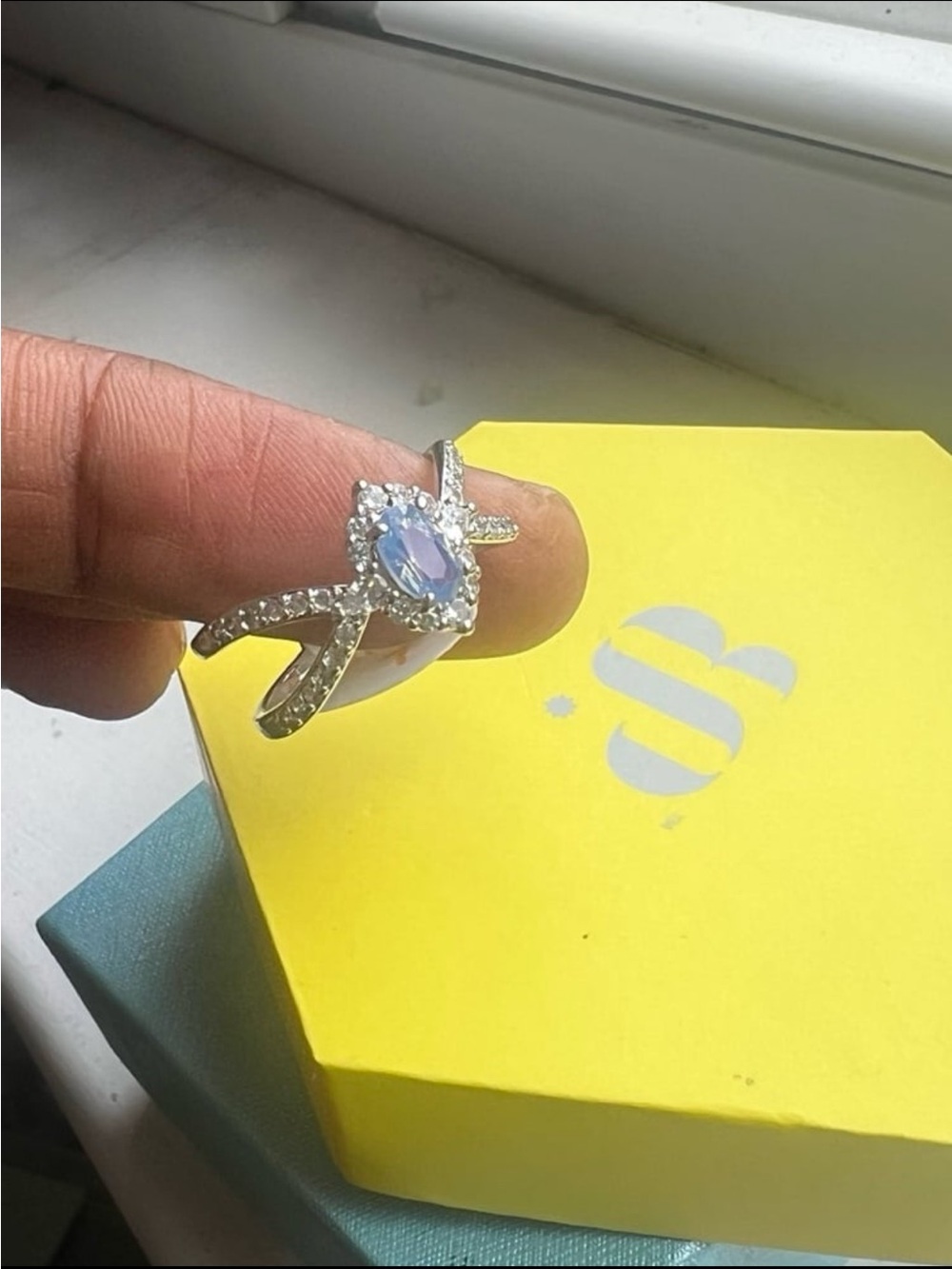 Bomb party glamorous galaxy lab created blue chalcedony rhodium-plating ring - Picture 1 of 12